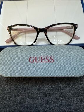 Guess Eyeglasses Frame & Case